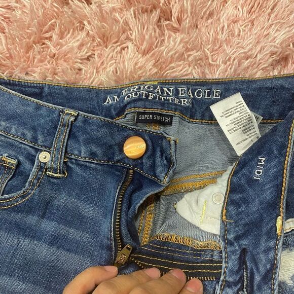 American Eagle shorts  - Picture 2 of 4